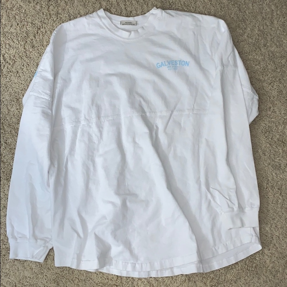 long sleeve t-shirt